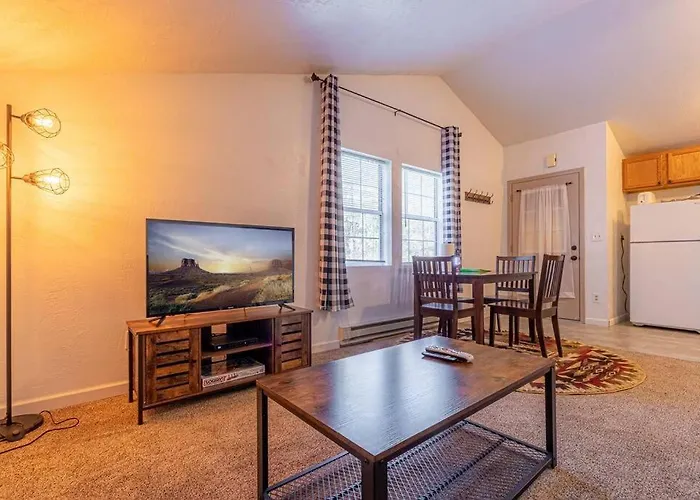 Quaint Retreat 12 Ridgeview